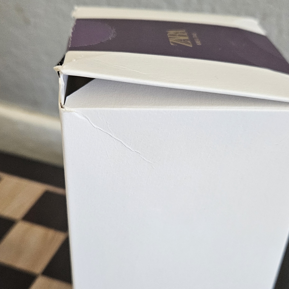 Chapter No.1 White Box - Picture 9 of 11
